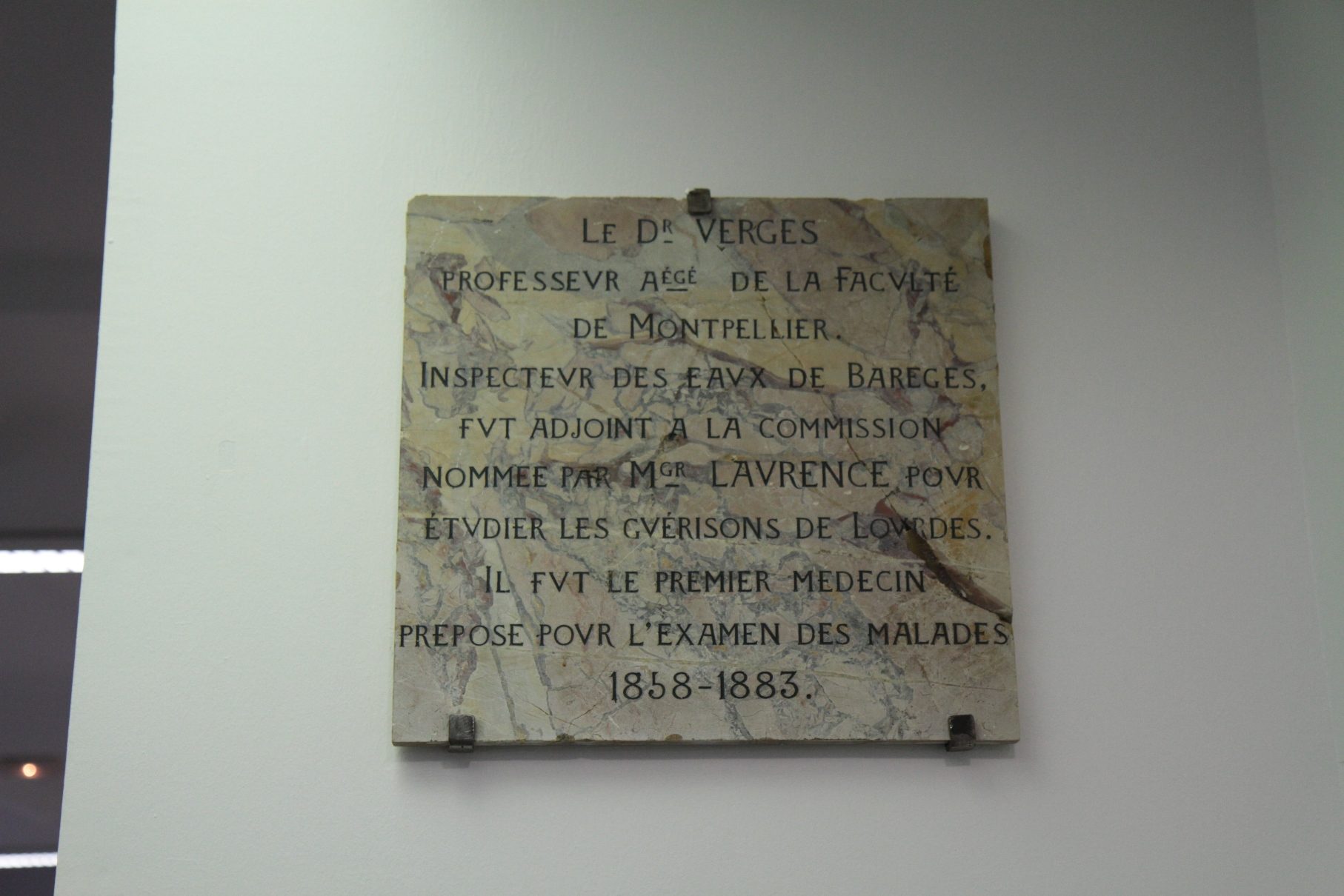 Henri Vergez memorial tablet, Lourdes - 02.JPG
